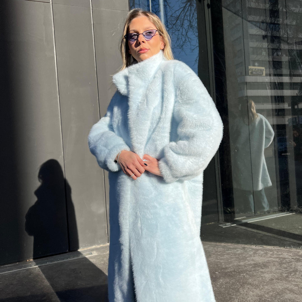 Maxi faux fur coat