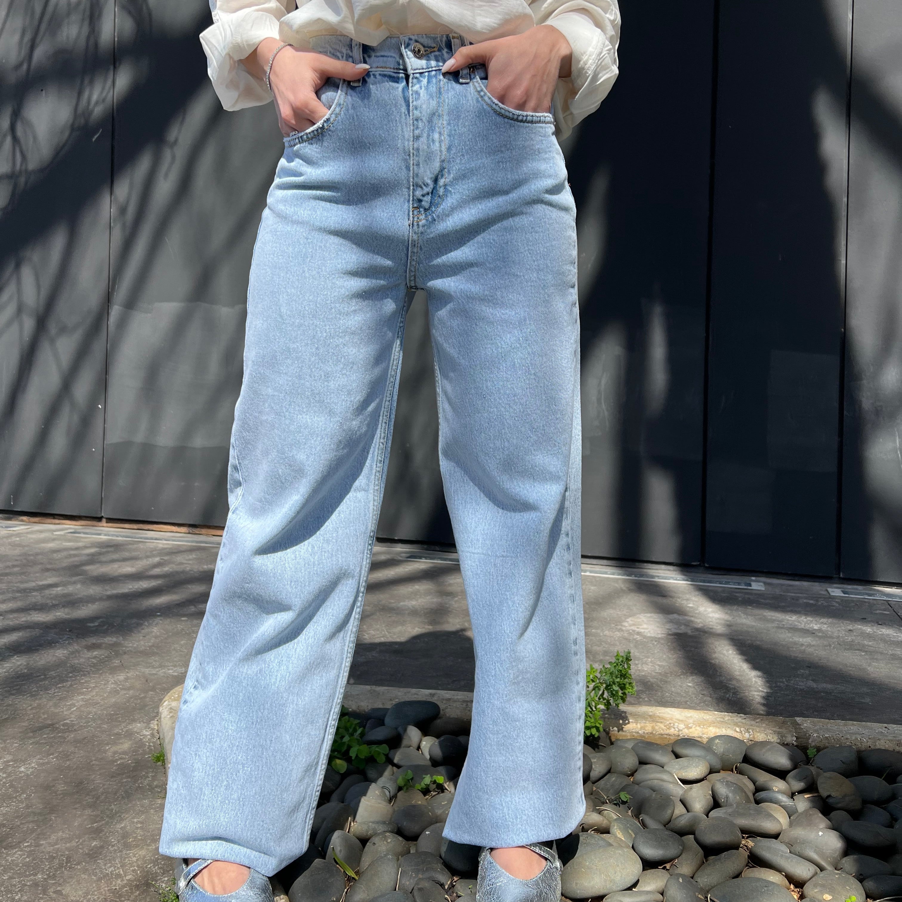 High-waist light wash jeans