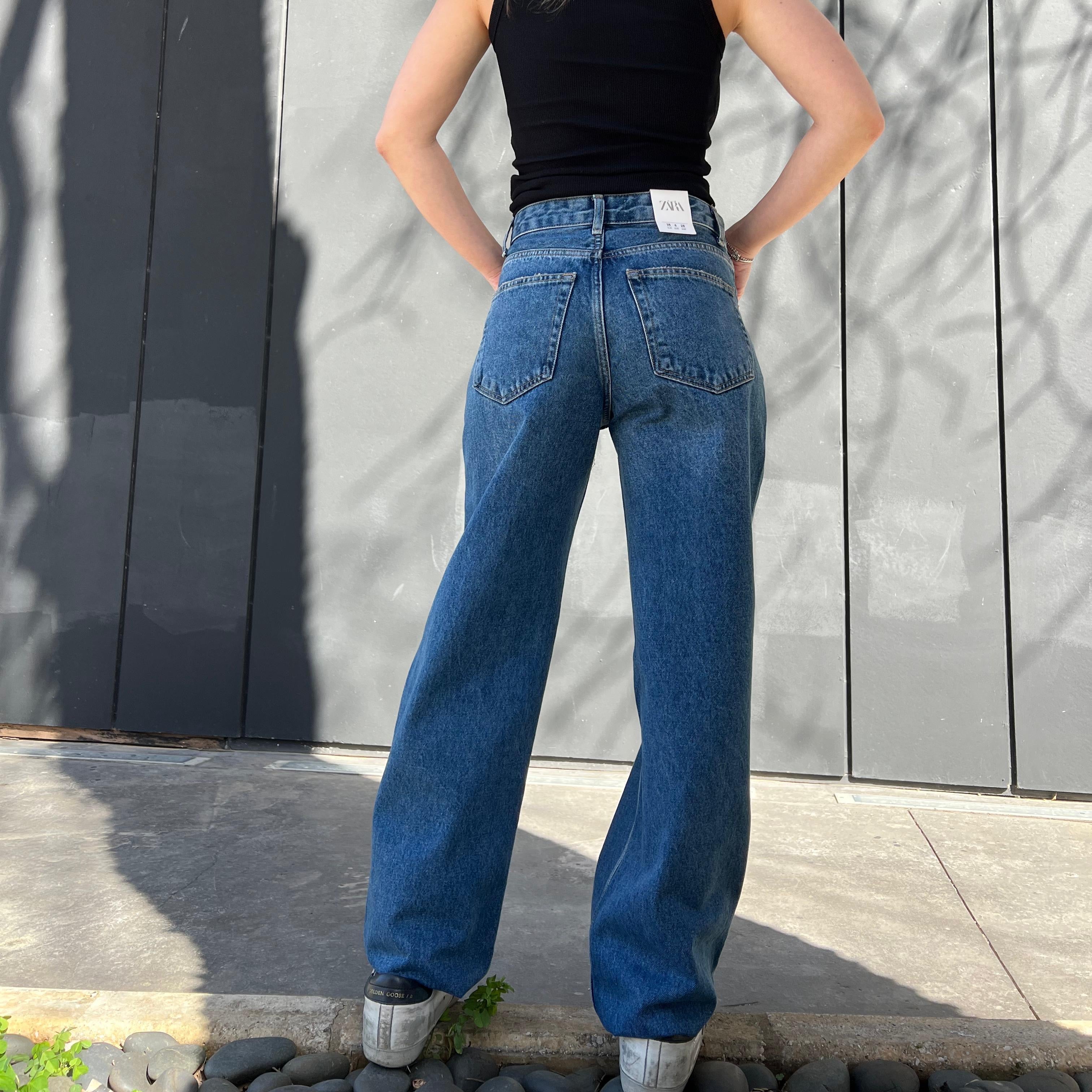 High-waist straight cut jeans