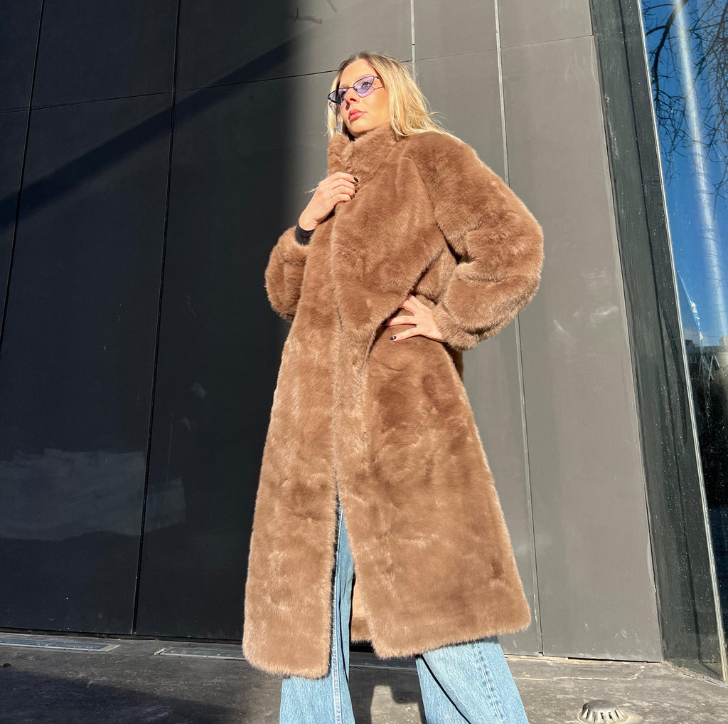Maxi faux fur coat
