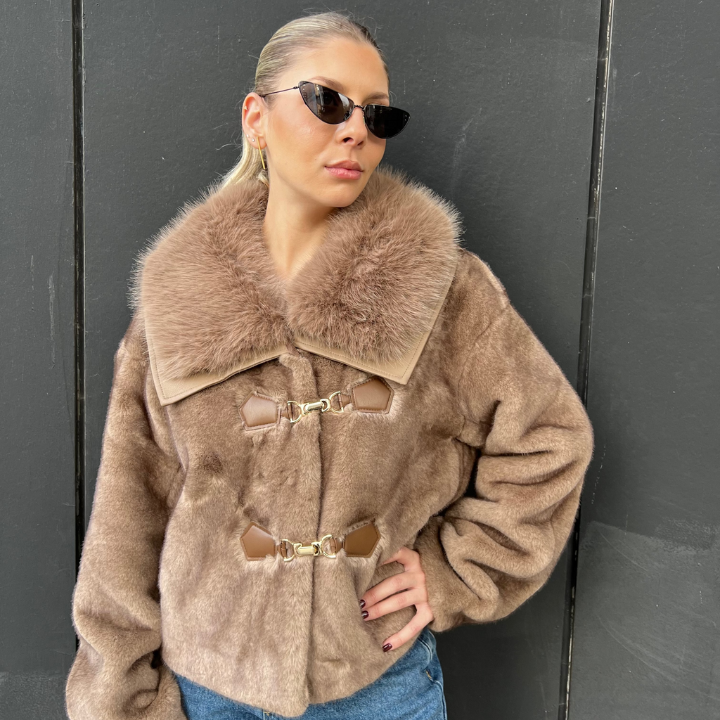Faux fur buckle jacket