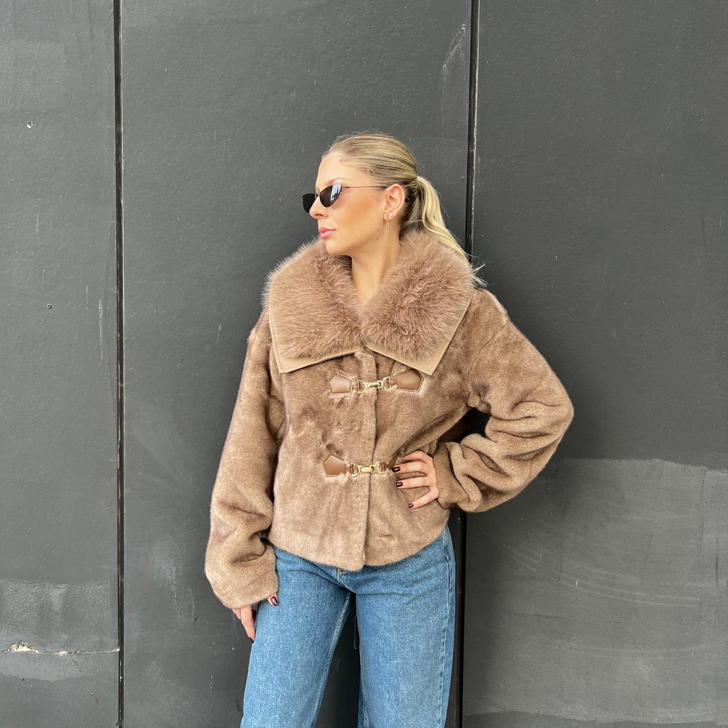 Faux fur buckle jacket