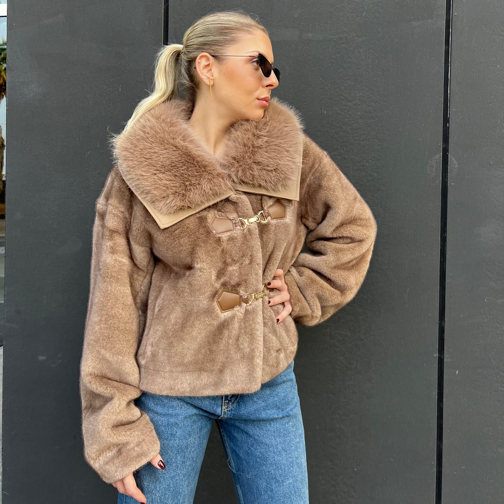Faux fur buckle jacket