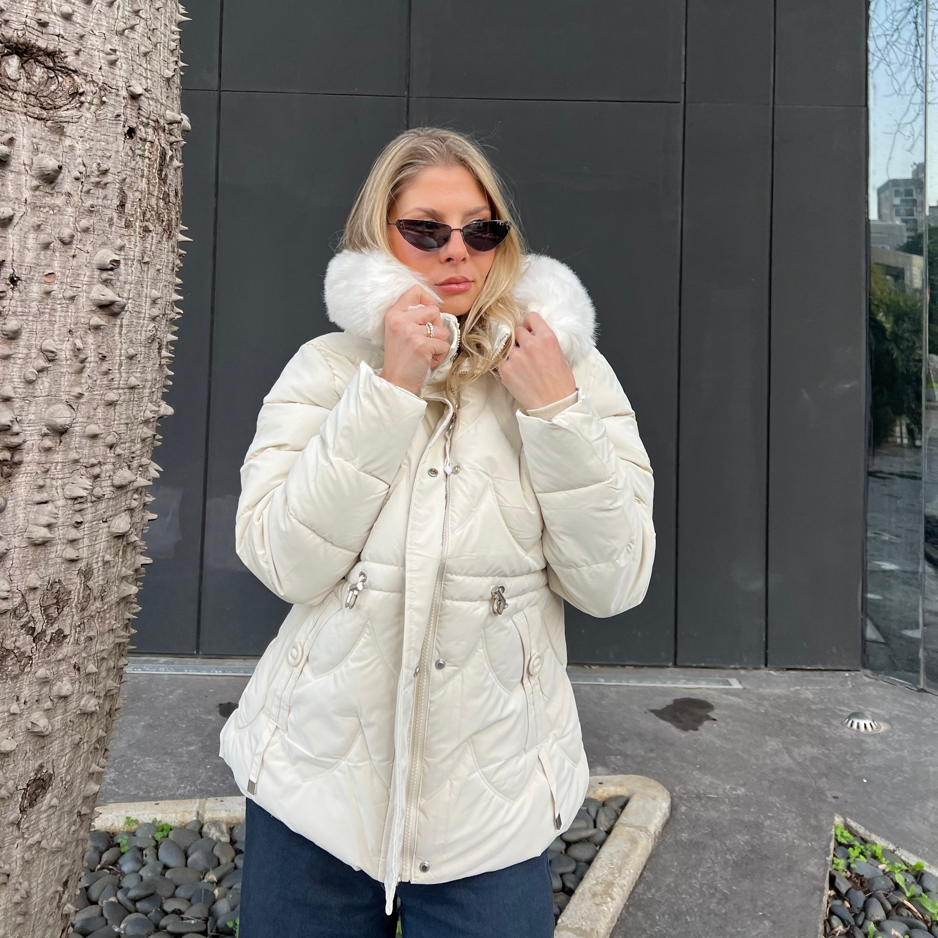 Puffer jacket with fur trim