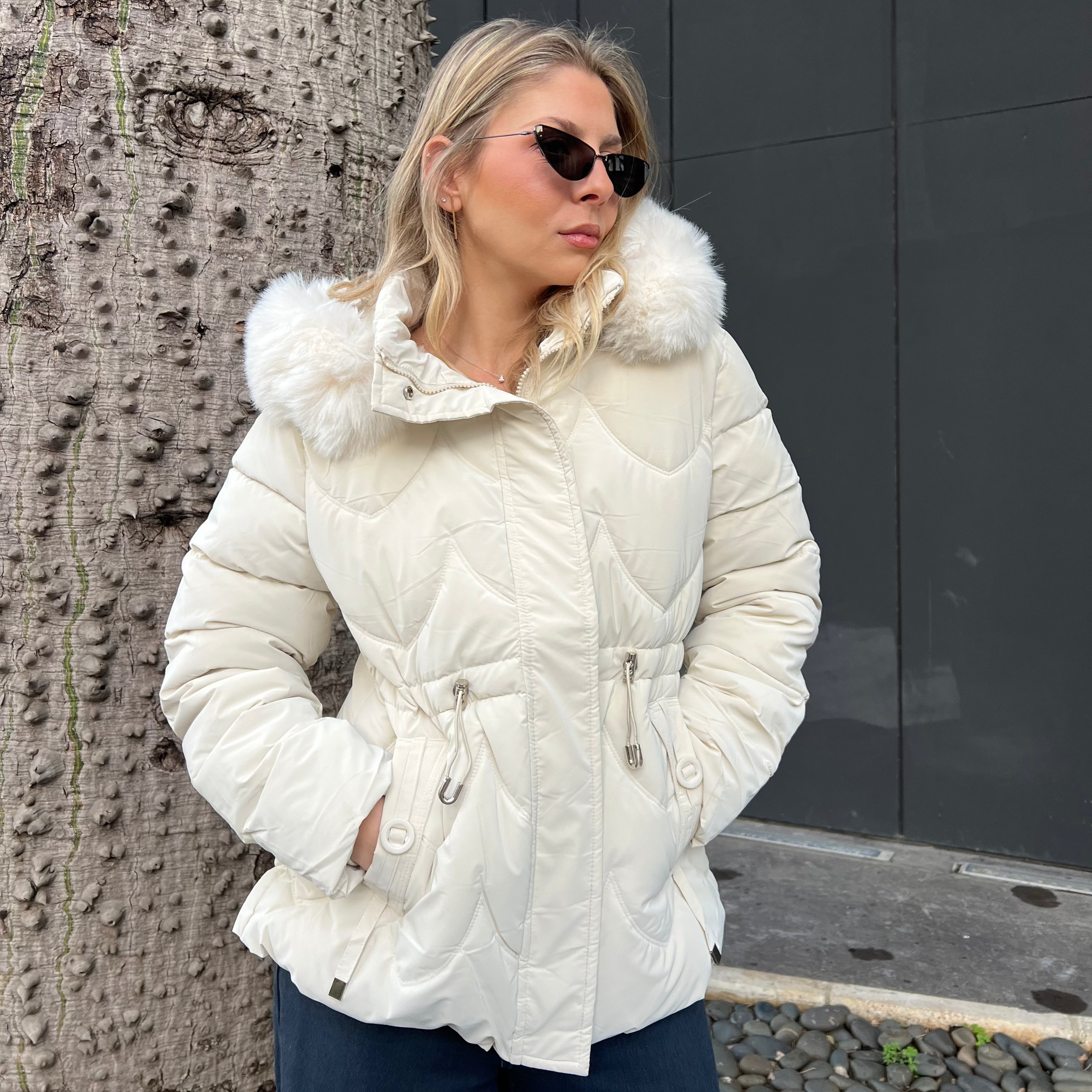 Puffer jacket with fur trim